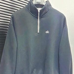 ALO Yoga Men's Dark Gray Zip-Up Sweater